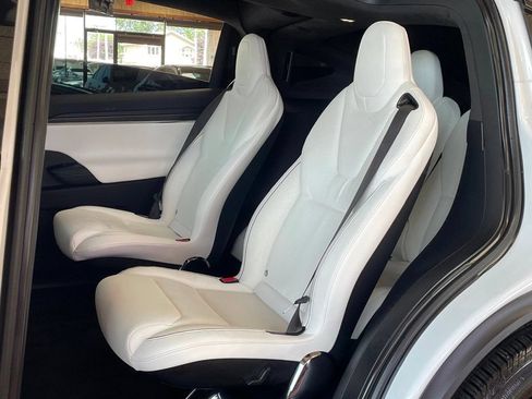 Used 2022 Tesla Model X Plaid AWD/4WD image 18