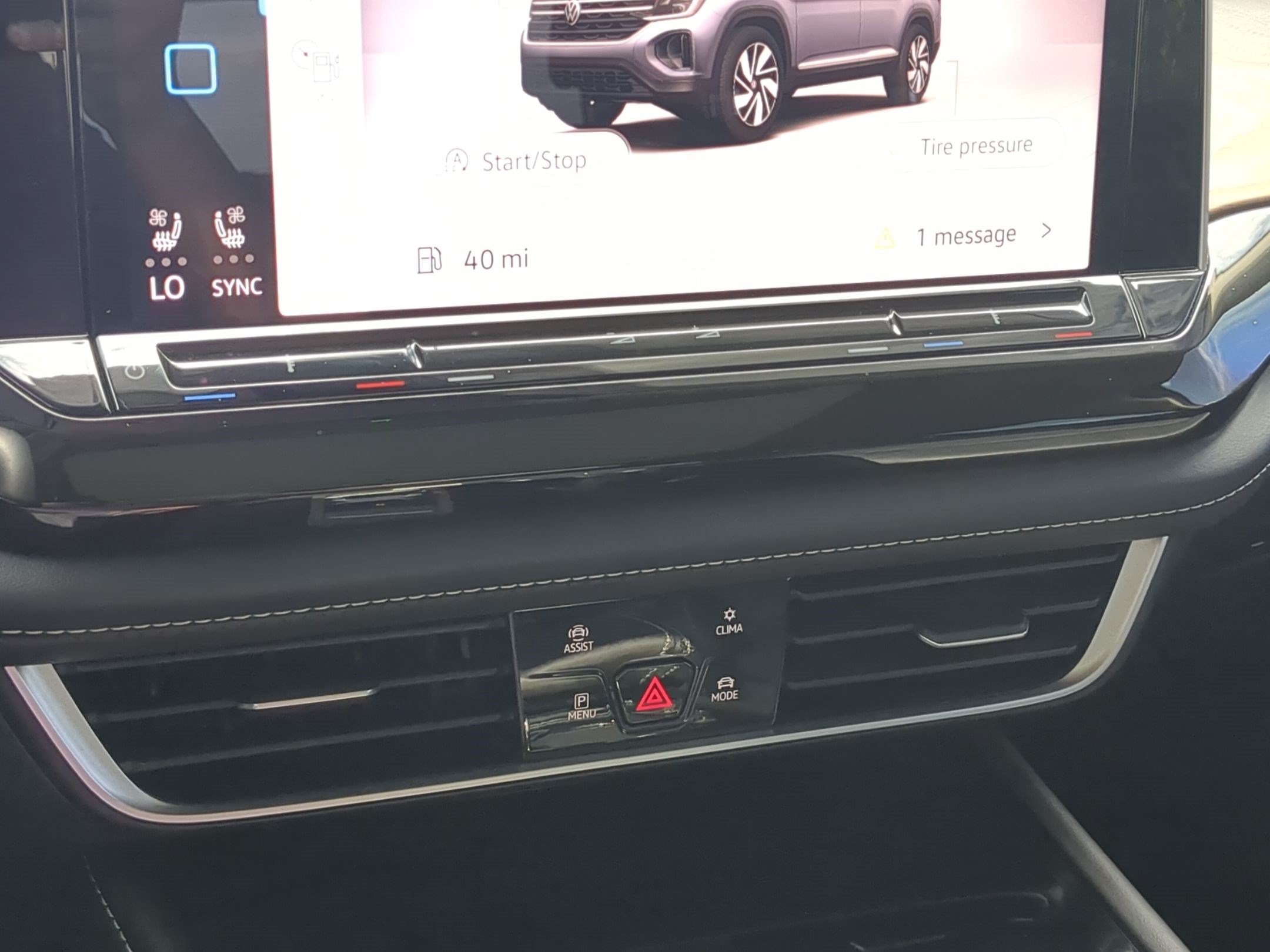 Used 2025 Volkswagen Atlas SE AWD/4WD image 27