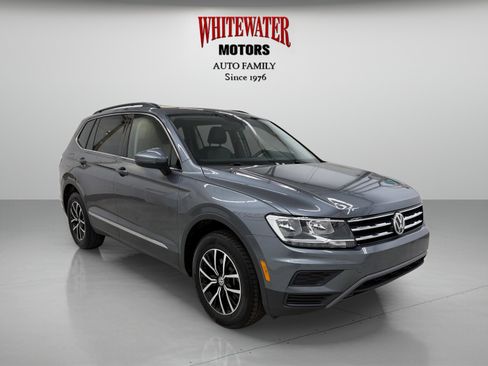 Used 2021 Volkswagen Tiguan SE w/ Panoramic Sunroof Package AWD/4WD image 5