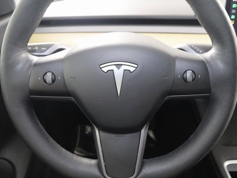 Used 2021 Tesla Model Y Long Range image 35
