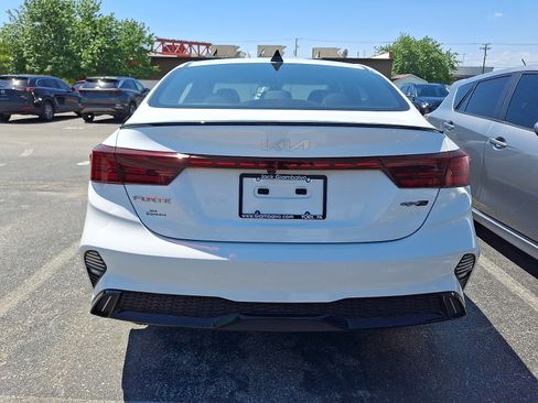 Used 2022 Kia Forte GT-Line w/ GT-Line Technology Package FWD image 9
