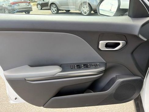 Used 2025 Kia K4 FWD image 13