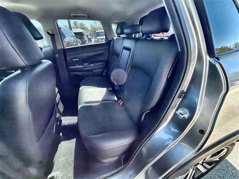 Used 2023 Mitsubishi Outlander Sport SE image 23