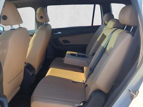 Used 2023 Volkswagen Tiguan SE R-Line image 23