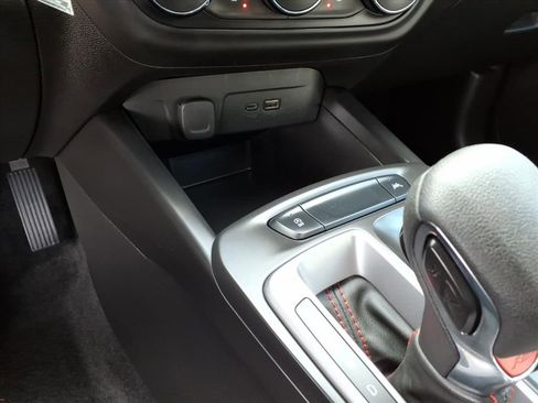 Used 2024 Chevrolet Trax RS w/ Sunroof Package image 26