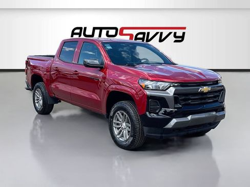 Used 2025 Chevrolet Colorado LT w/ Advanced Trailering Package image 1