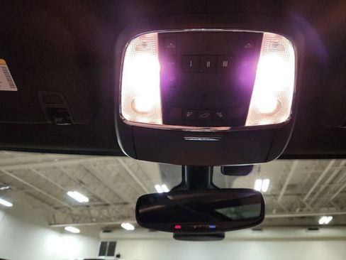 Used 2018 Jeep Grand Cherokee Overland image 20