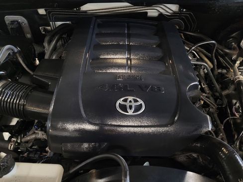 Used 2017 Toyota Tundra SR5 RWD image 30