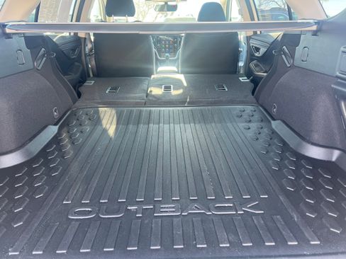 Certified 2025 Subaru Outback Premium image 12