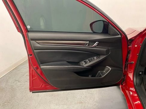 Used 2018 Honda Accord Sport image 20