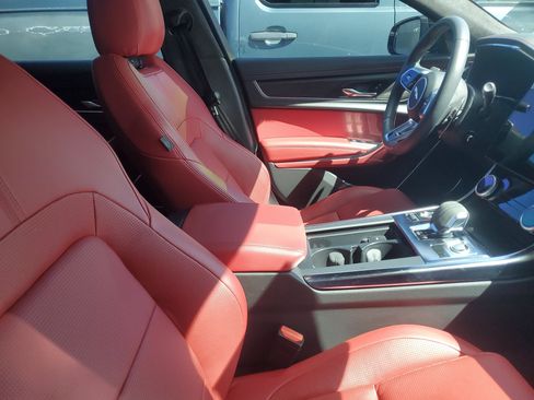 Used 2024 Jaguar XF R-Dynamic SE AWD/4WD image 11