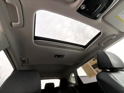 Used 2024 Kia Seltos EX image 13