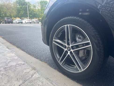 Certified 2024 Audi Q5 e Premium Plus AWD/4WD image 35