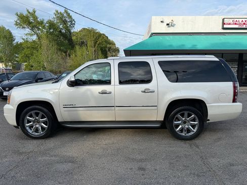 Used 2013 GMC Yukon XL Denali AWD/4WD image 6