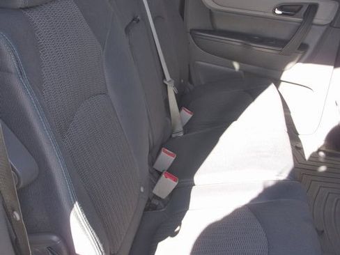 Used 2017 Chevrolet Traverse LT image 29