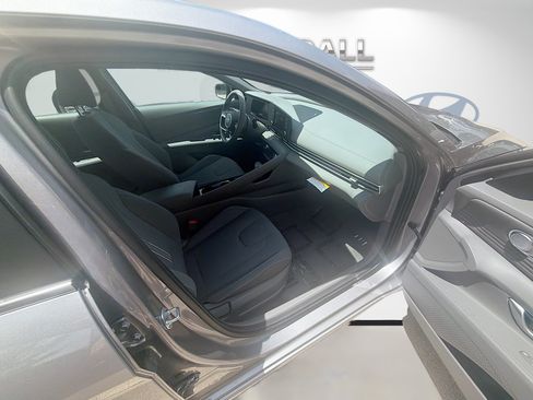 Used 2026 Hyundai Elantra SEL Sport FWD image 28