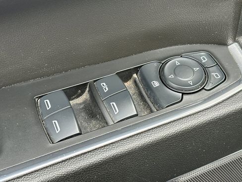 Used 2024 Chevrolet Silverado 1500 LT image 13