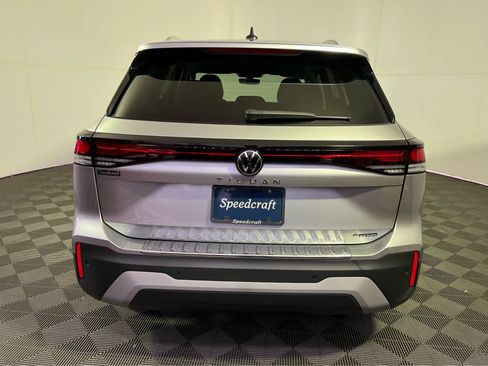 Used 2025 Volkswagen Tiguan S AWD/4WD image 6