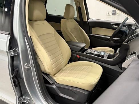 Used 2024 Ford Edge SE image 27