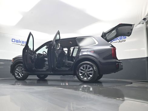 New 2025 Kia Telluride LX FWD image 62