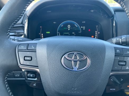 Certified 2025 Toyota Camry SE AWD/4WD image 16