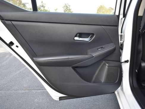 Used 2023 Nissan Sentra SV image 12