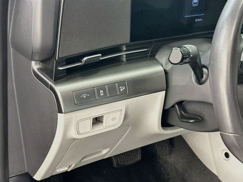 Used 2025 Hyundai Kona SEL AWD/4WD image 17