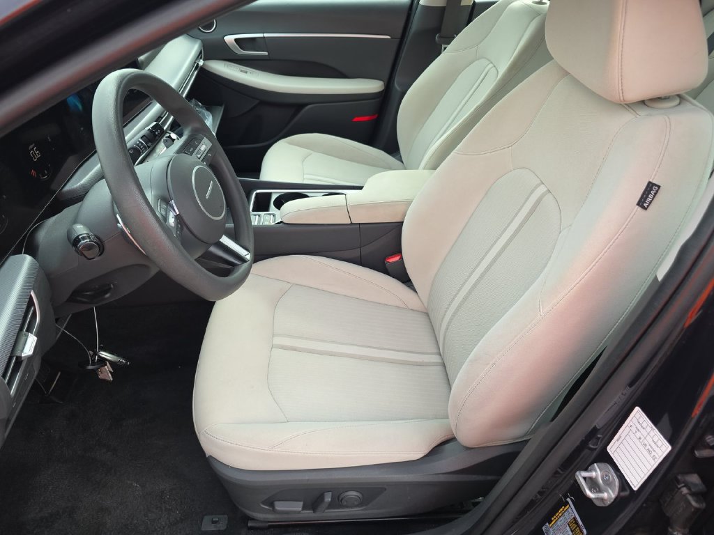 Used 2025 Hyundai Sonata SEL FWD image 4
