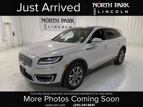 Used 2020 Lincoln Nautilus Reserve image 1