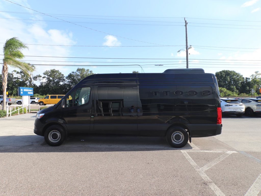Used 2025 Mercedes-Benz Sprinter 2500 image 5