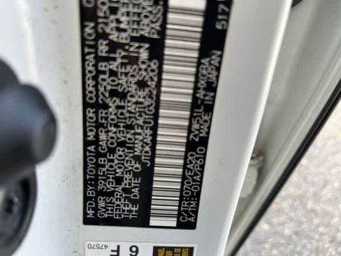 Used 2016 Toyota Prius Four w/ Advanced Technology Package image 9