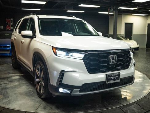 Used 2023 Honda Pilot Elite image 5