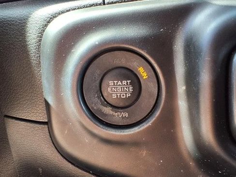 Used 2021 Jeep Wrangler Unlimited Sport image 19