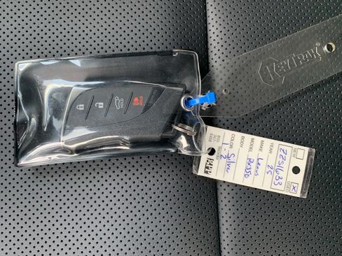 Used 2025 Lexus RX 350 Premium w/ Accessory Package (Z1) FWD image 37