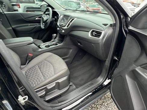 Used 2020 Chevrolet Equinox LT image 16