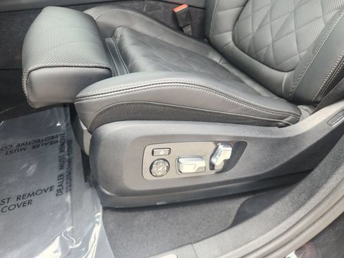 Used 2026 BMW X6 xDrive40i AWD/4WD image 17