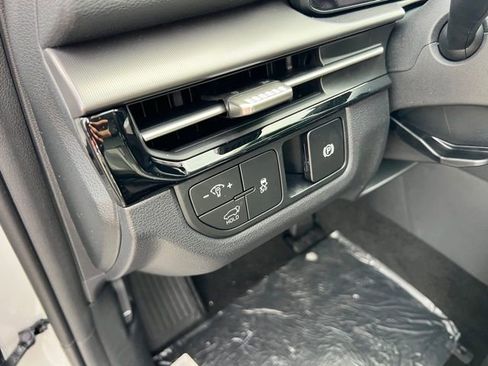 New 2026 Kia Sportage EX FWD image 19
