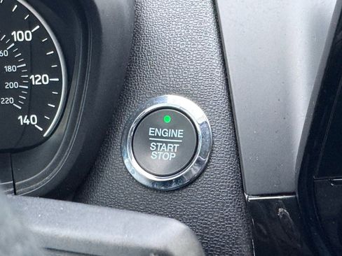 Used 2020 Ford EcoSport Titanium image 7