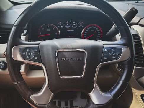 Used 2016 GMC Yukon XL Denali w/ Open Road Package AWD/4WD image 10