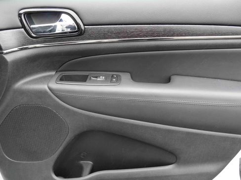 Used 2020 Jeep Grand Cherokee High Altitude image 30