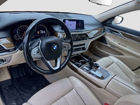 Used 2017 BMW 740i 740i EXECUTIVE/DRIVER ASSISTAN image 7