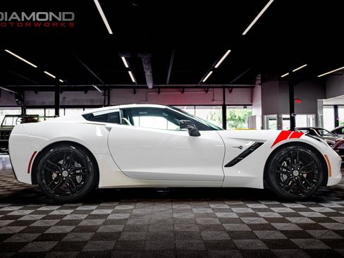 Used 2019 Chevrolet Corvette Stingray Coupe w/ 1LT RWD image 24