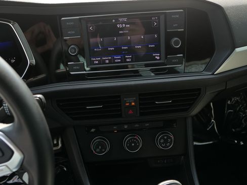 Used 2023 Volkswagen Jetta Sport FWD image 20