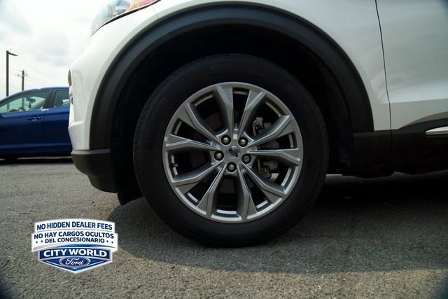 Certified 2022 Ford Explorer XLT w/ Equipment Group 202A AWD/4WD image 8