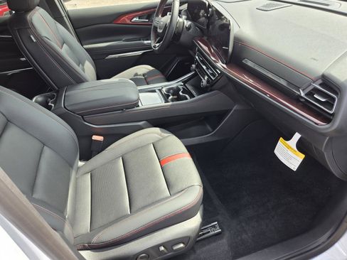 New 2026 Chevrolet Traverse RS FWD image 9