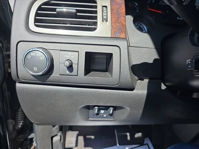 Used 2012 GMC Yukon XL Denali AWD/4WD image 25
