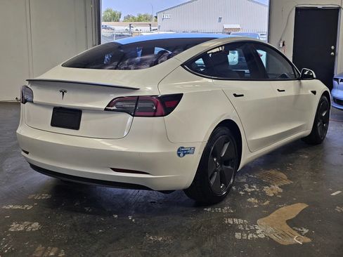 Used 2021 Tesla Model 3 Standard Range Plus RWD image 4