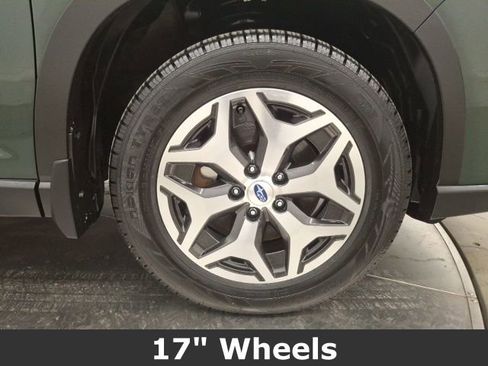Used 2023 Subaru Forester Premium image 30