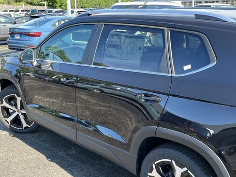 New 2026 Volkswagen Taos SEL AWD/4WD image 20