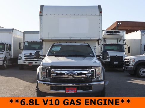 Used 2017 Ford F550 2WD Regular Cab Super Duty image 3